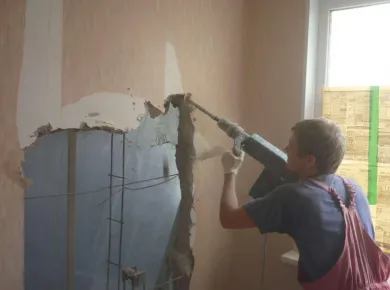 Демонтаж и его роль в качественном ремонте: что нужно знать владельцам жилья
