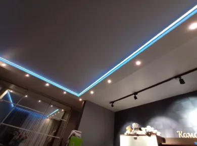 Преимущества натяжных потолков с LED подсветкой для современных интерьеров